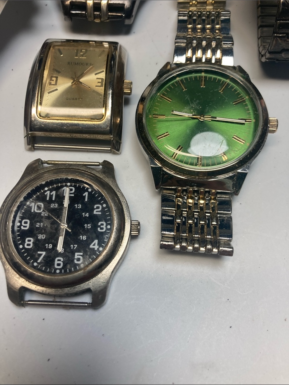 Untested watch lot, Assorted Men’s Wristwatch, Black, Gold, Green, Purple Dials - Picture 2 of 7